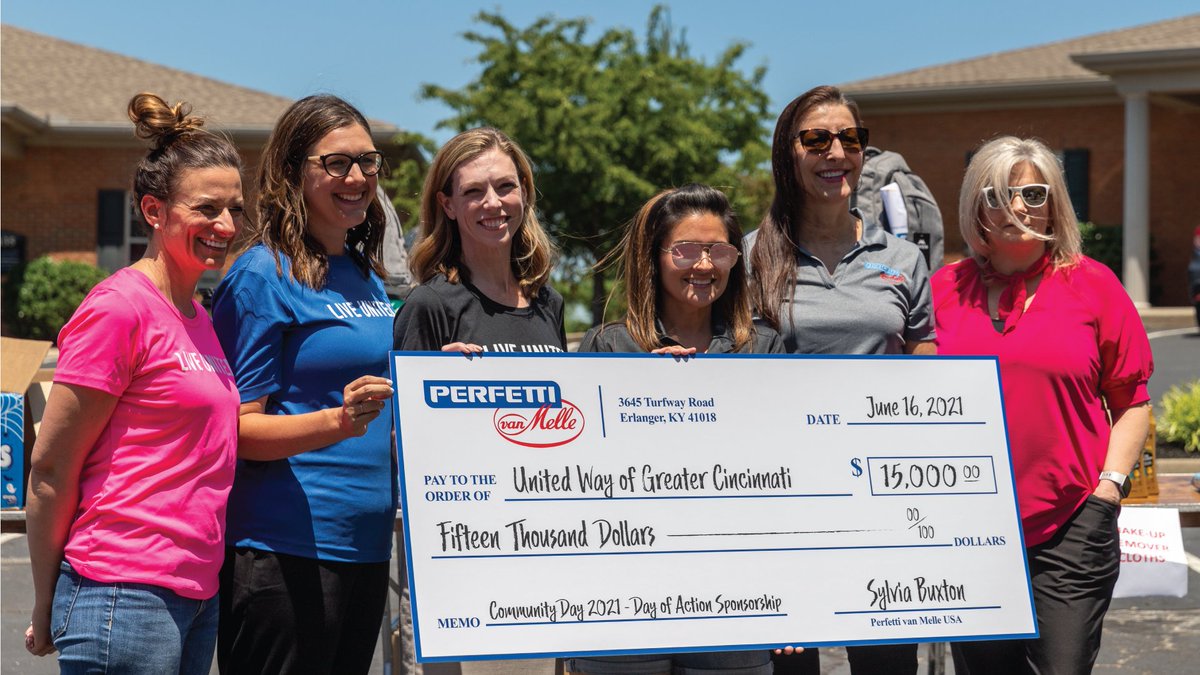 UnitedWayGC's tweet image. We are thankful for @PVM_Official who not only helped us produce college success kits but made a gift of $15,000 to further help first-generation students headed to campus this fall.
 
#ThankfulThursday #FirstGenStudents #CollegeSuccessKits