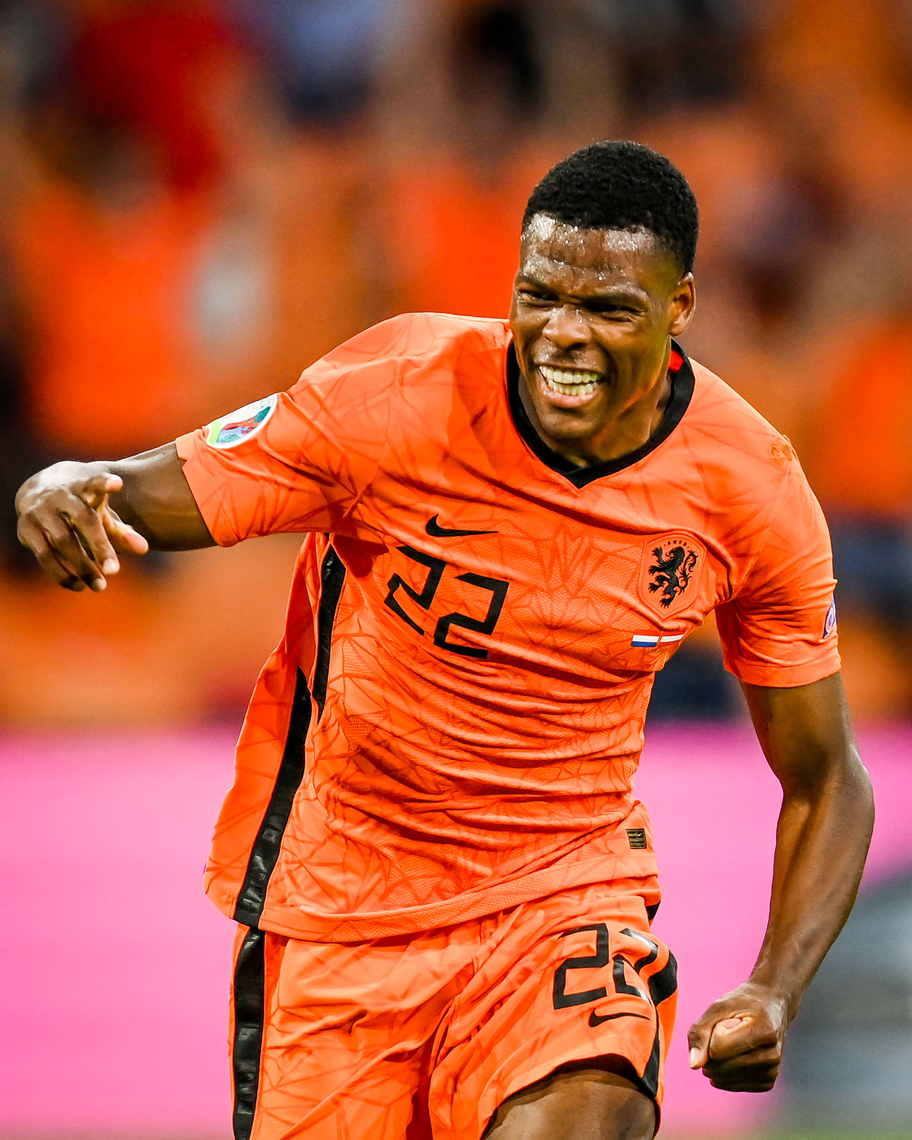 ØªÙˆÙŠØªØ± B R Football Ø¹Ù„Ù‰ ØªÙˆÙŠØªØ± First International Goal Is A Game Winner Vs Ukraine Second Goal In As Many Games First Euros And Denzel Dumfries Is Making His Mark Https T Co U04nzqsxnw