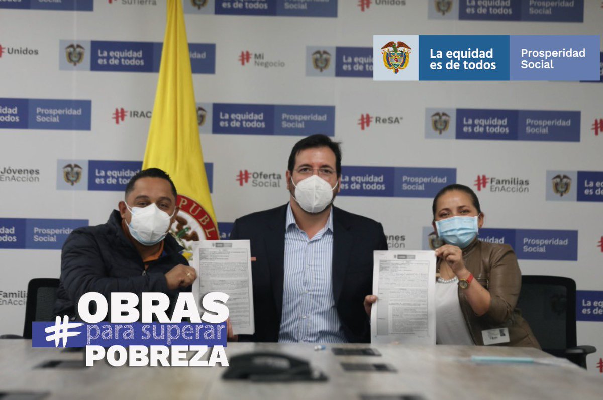 ProsperidadCol's tweet photo. En Montenegro, #Quindío las #ObrasParaSuperarPobreza llegan para beneficiar a 4 mil personas que disfrutaran de nuevas vías en el barrio Villa Jerusalém, con una inversión cercana a los $860 millones para el mejoramiento de la salud pública y disminución de enfermedades. https://t.co/x4DqKrosHo