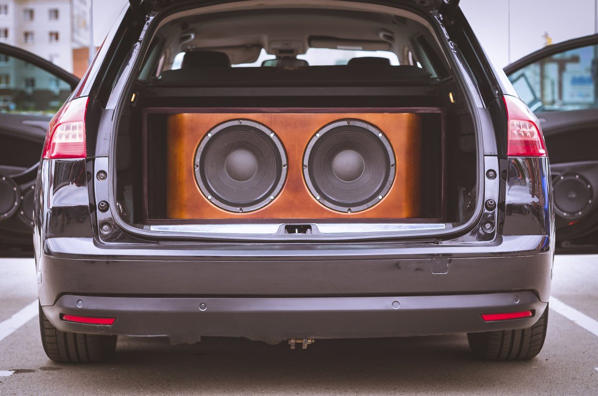 MobileOne_'s tweet image. There is a simple way to upgrade the sound in your vehicle. Subwoofers let you hear parts of your music that your other speakers can't produce from the low notes to the bass.
#subwoofer #autosound #carspeakers