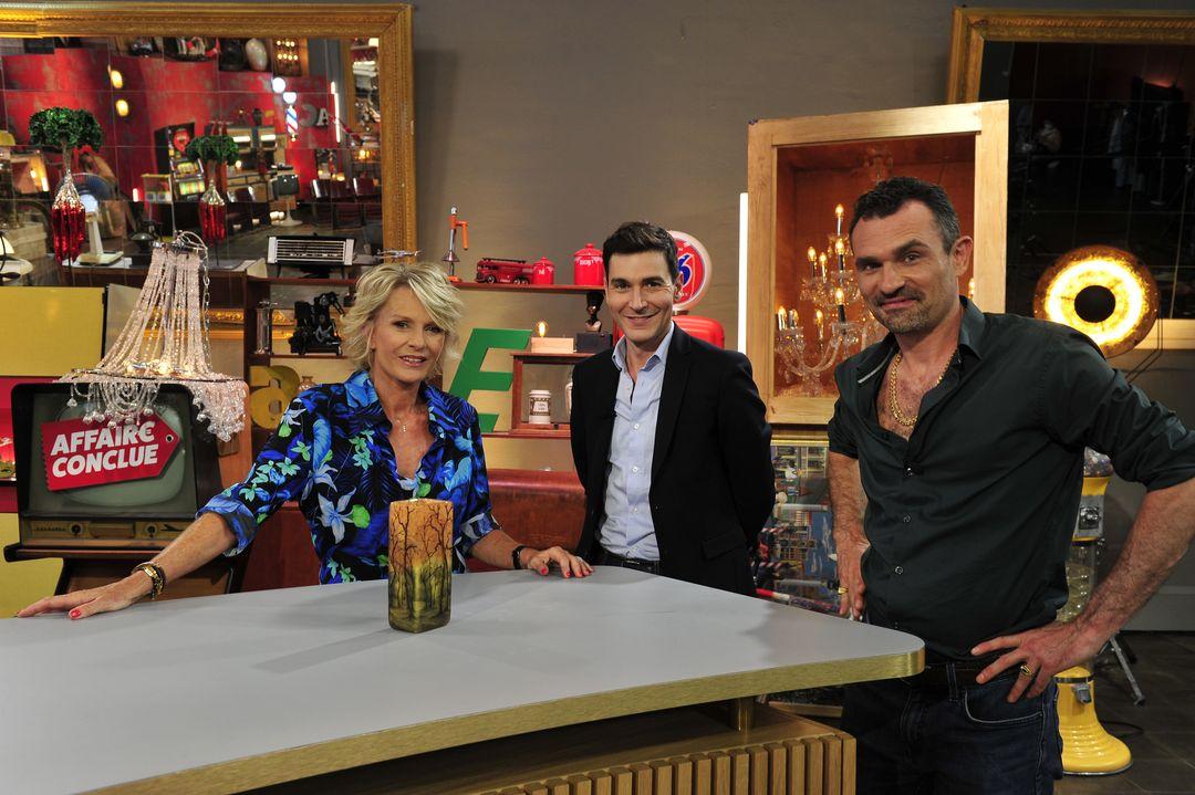 Salut à tous les tournages de la saison 5 ont commencé à l'écran à partir de la fin août 
😊😘😘😘
#sophiedavant 
#haroldhessel 
#francoiscasesbardina 
#affaireconclue 
#france2