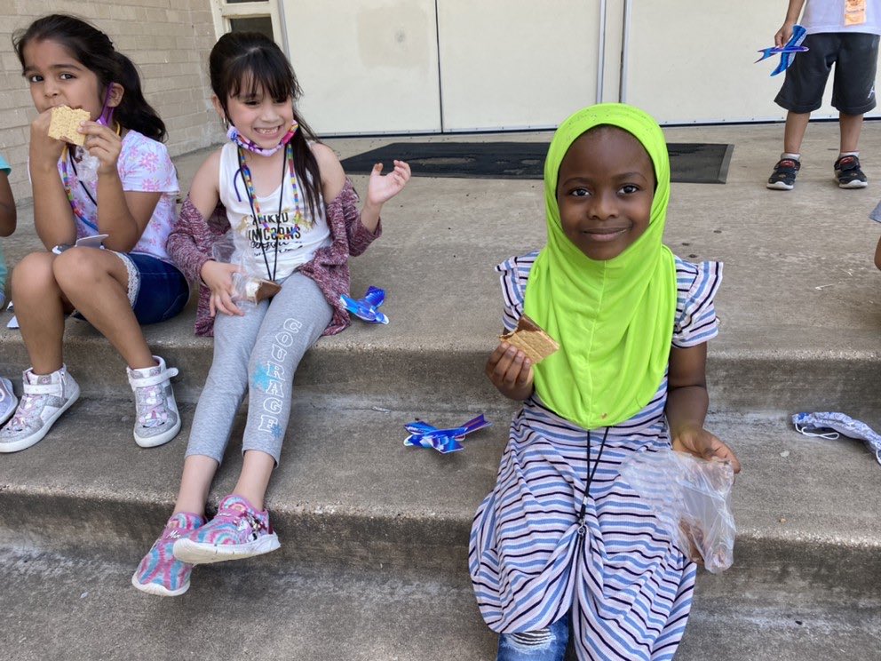 S’mores are a delicious RISD summer treat!
⁦<a href="/ddbeutel/">Denise Duncan Beutel</a>⁩ ⁦<a href="/IamBranum/">Tabitha Branum</a>⁩