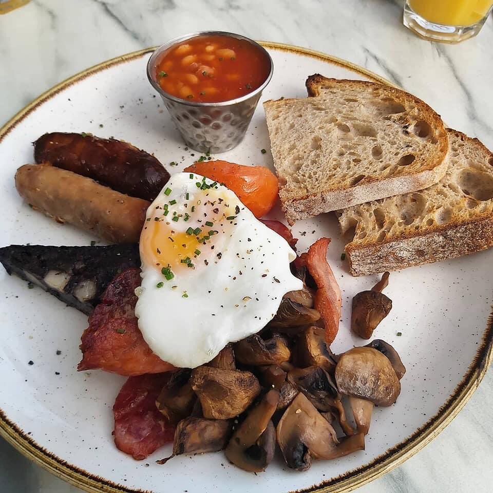 Tour de Full English tweet media