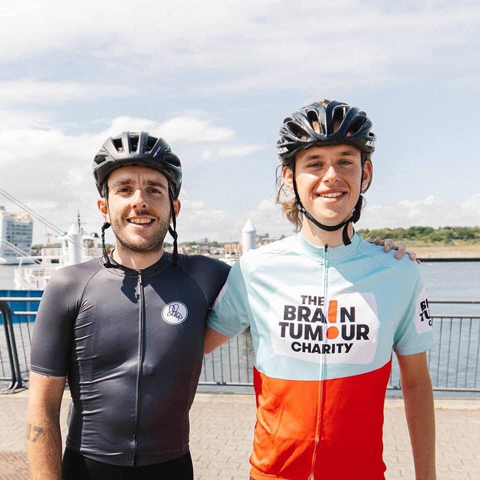 Tour de Full English tweet media