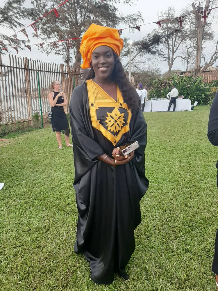 How does a 20th century man shoot his shot in the 3rd decade of the 21st century!? Please RT til she sees this.