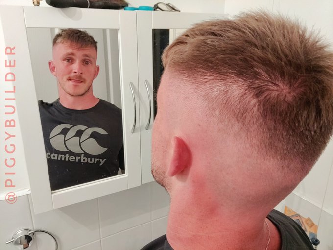 When u forget: - Suncream ☀️ - The fact that 12hrs working in the sun with a fresh fade is a BAD IDEA 🥵😬🥵😧<a href="/tag/happymonday"class="tags"><span>#happymonday</span></a>