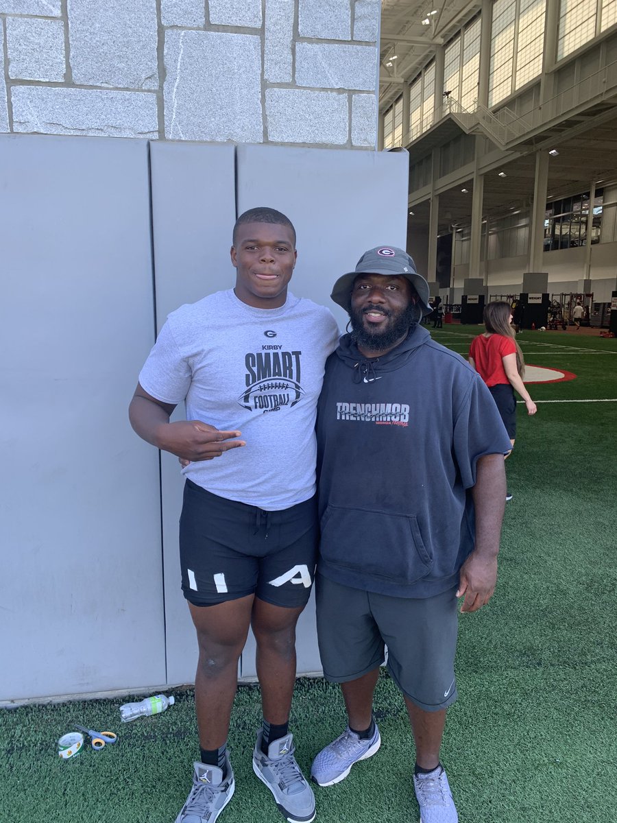 Robbyharrison12's tweet photo. ‼️WOW‼️ After an amazing day at camp at Georgia I am very honored and blessed to say that I have earn an offer from University of Georgia🙏🏽‼️@TravionScott @ReedStout6 @nextt_level @hendbr19 @DemetricDWarren @DPride_Jr @VikingsEmerald https://t.co/oymIRA9FMs