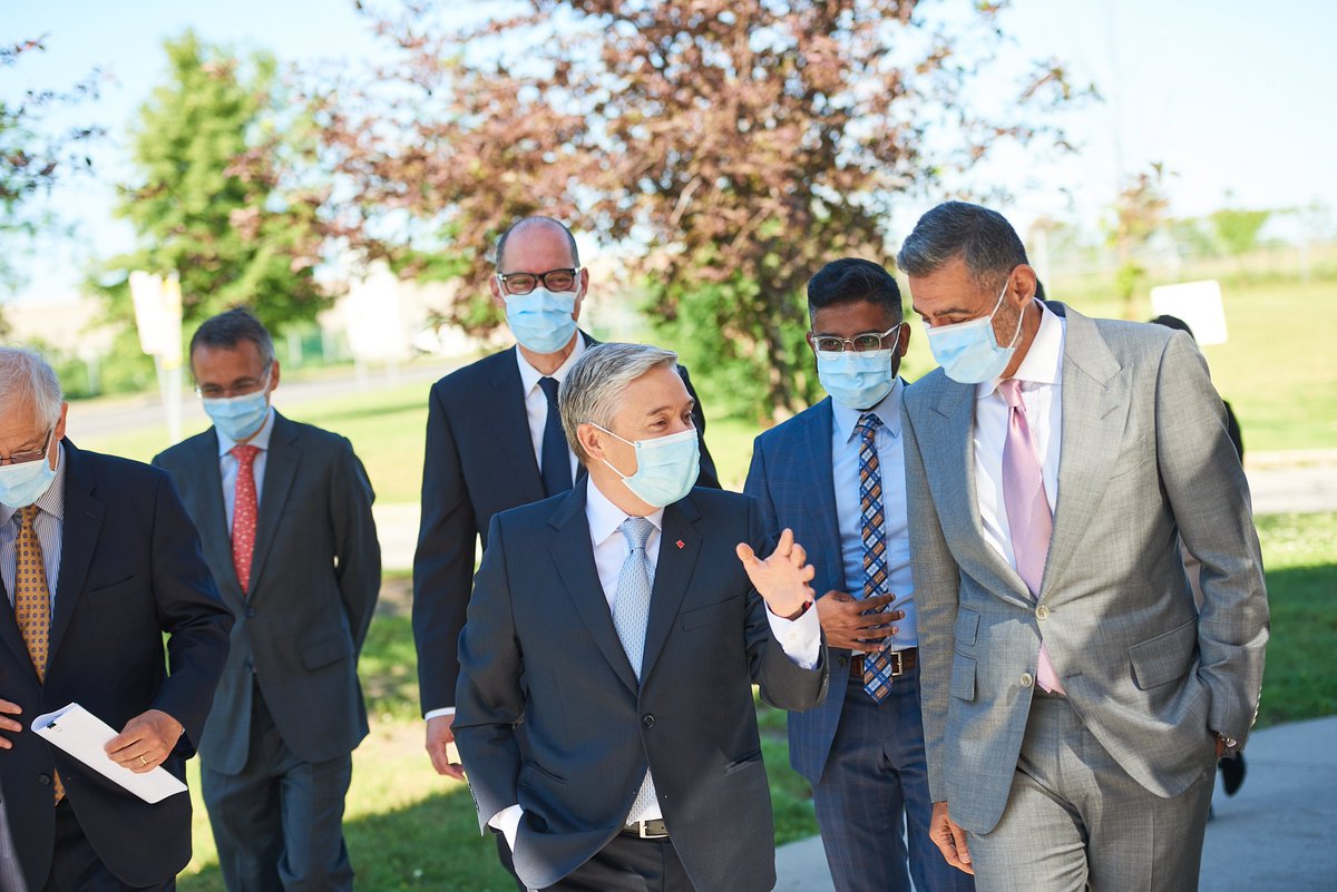 Jeyabalaratnam's tweet image. .@MedicomGlobal a reçu de la grande visite aujourd&apos;hui! Le ministre @FP_Champagne a annoncé le soutien du gouvernement du #Canada à la création de #Meltech qui produira la matière filtrante nécessaire à la fabrication de #masques ici même, au #Québec.

theglobeandmail.com/business/artic…