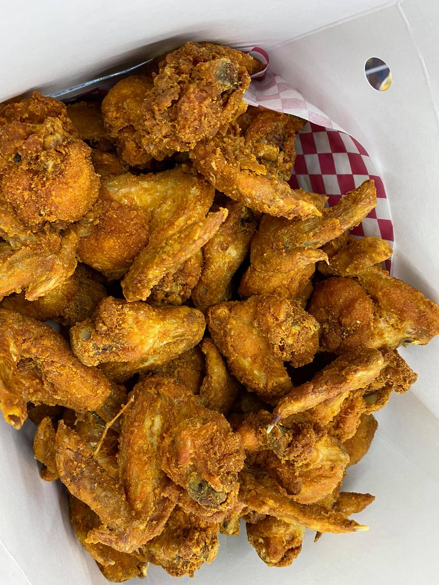 BroasterCompany's tweet photo. Morris Meat & SeaFood has declared freedom from fried and is serving up juicy and delicious Broasted Chicken in Morristown, Tennessee. They feature Spicy!
#defythefry #broaster #broasted #getbroasted https://t.co/nko1O8s0iP