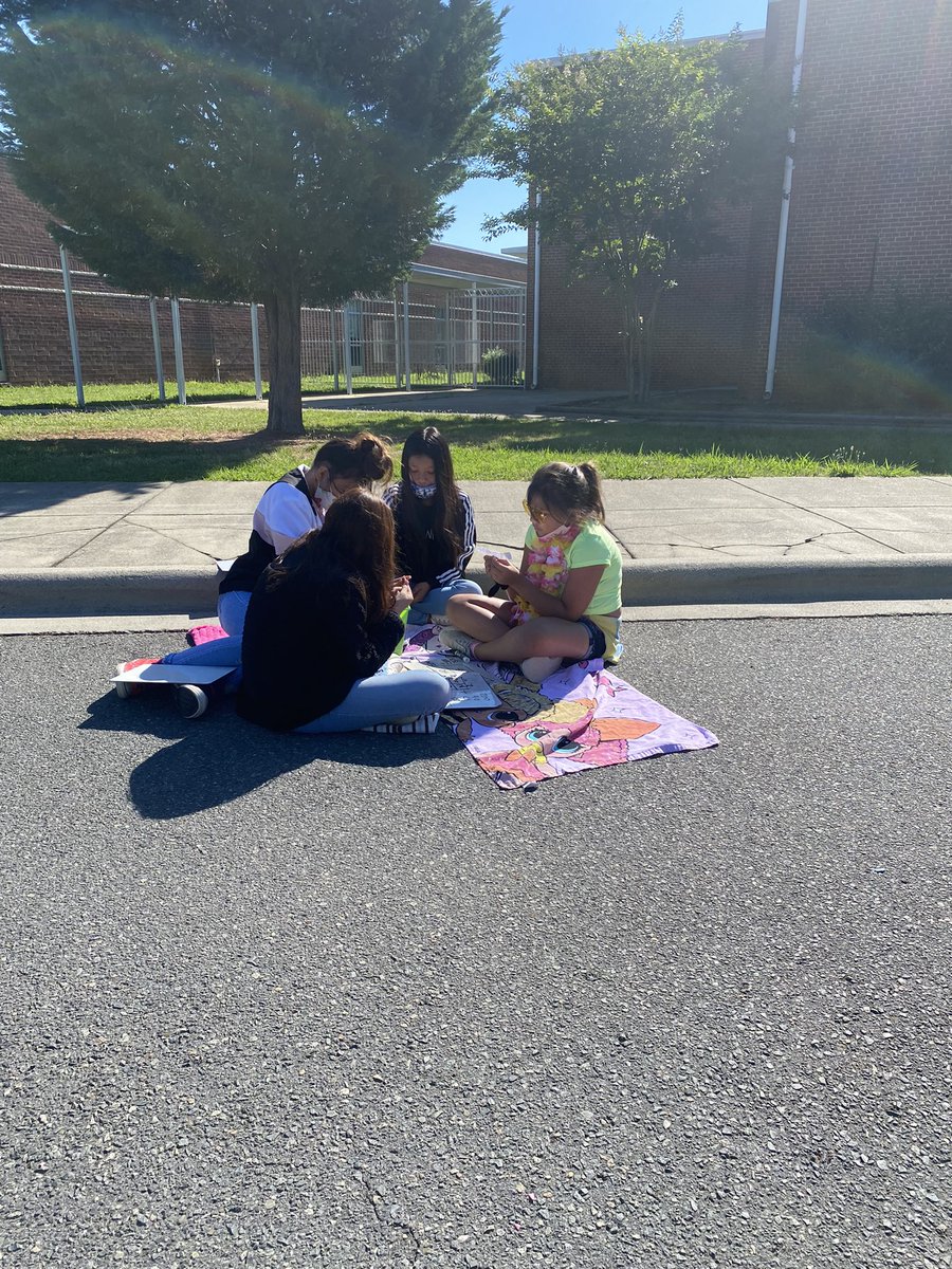 trulyteaching_'s tweet photo. We went to the beach today!! Learned how to hula dance, read about flamingos &amp; dug in sand for math word problems! A kid said “THIS IS SO FUN” 🤩☀️🌊 @UCPSNC @AGHoulihan @Renee_McKinnon1 #ucpssummerschool #hawaiianday https://t.co/Y9iI90DsyY