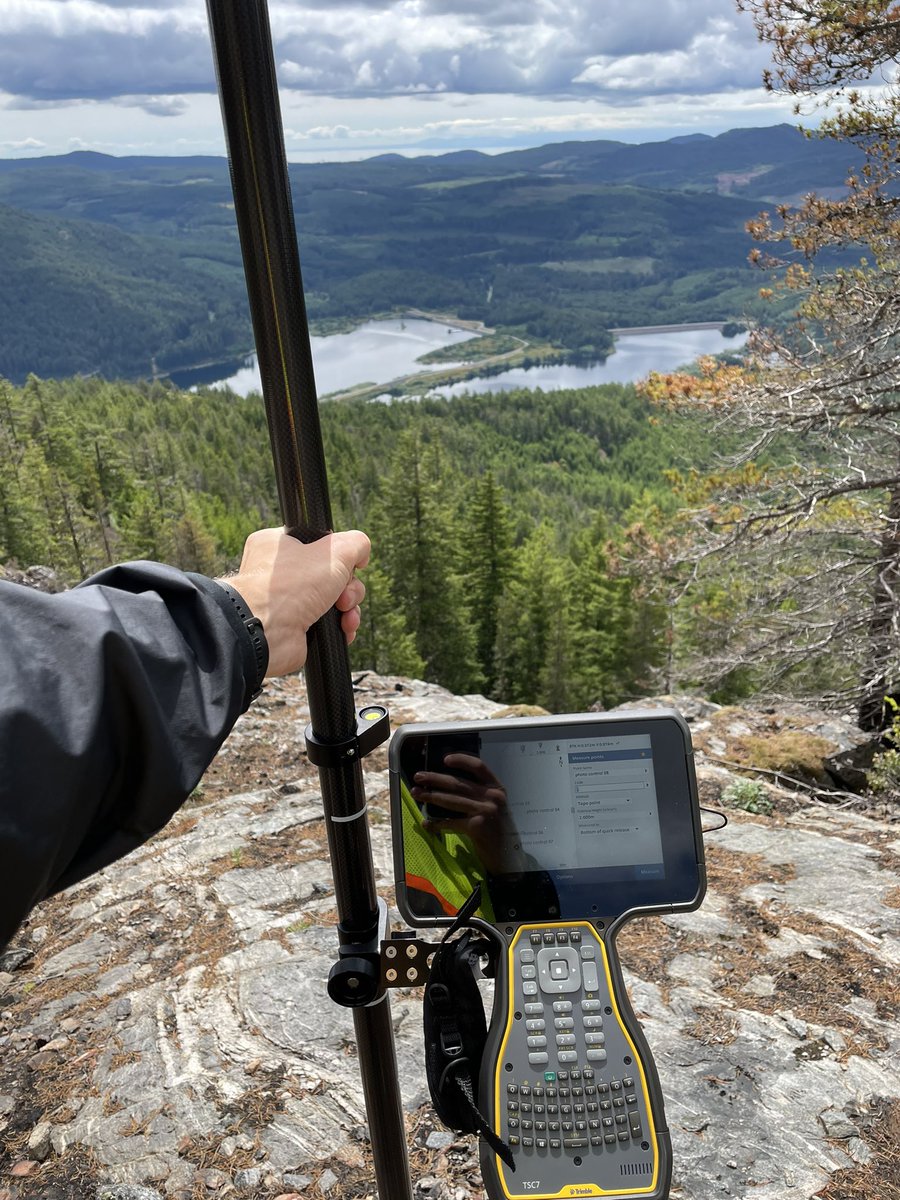 Thanks to <a href="/Jasonwkelley/">Jason Kelley</a> for being patient with me while I knocked the rust off my RTK Surveying in the #GVWSA #PostWildfireMapping @SURREAL_Lab