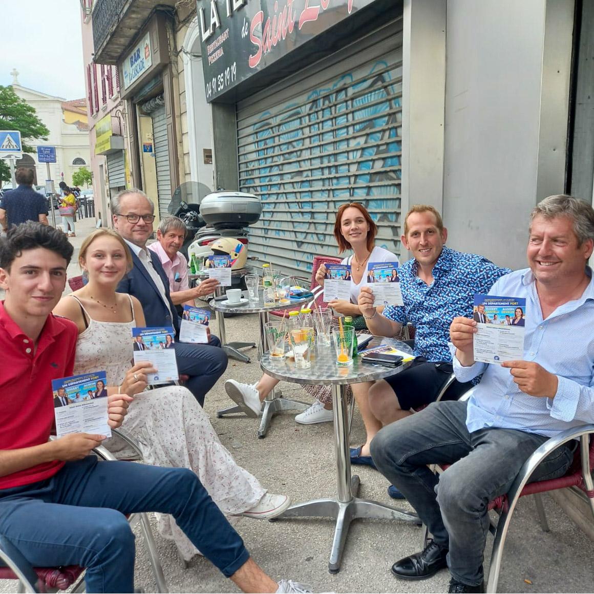 En fin d'après-midi, nous avons rendu visite aux petits commerçants du noyau villageois de #StLoup pour leur présenter le projet que nous portons dans le canton avec <a href="/DevauxAlison/">Devaux Alison</a>.

Pour clore la journée, nous nous sommes installés en terrasse pour partager un moment convivial.😊