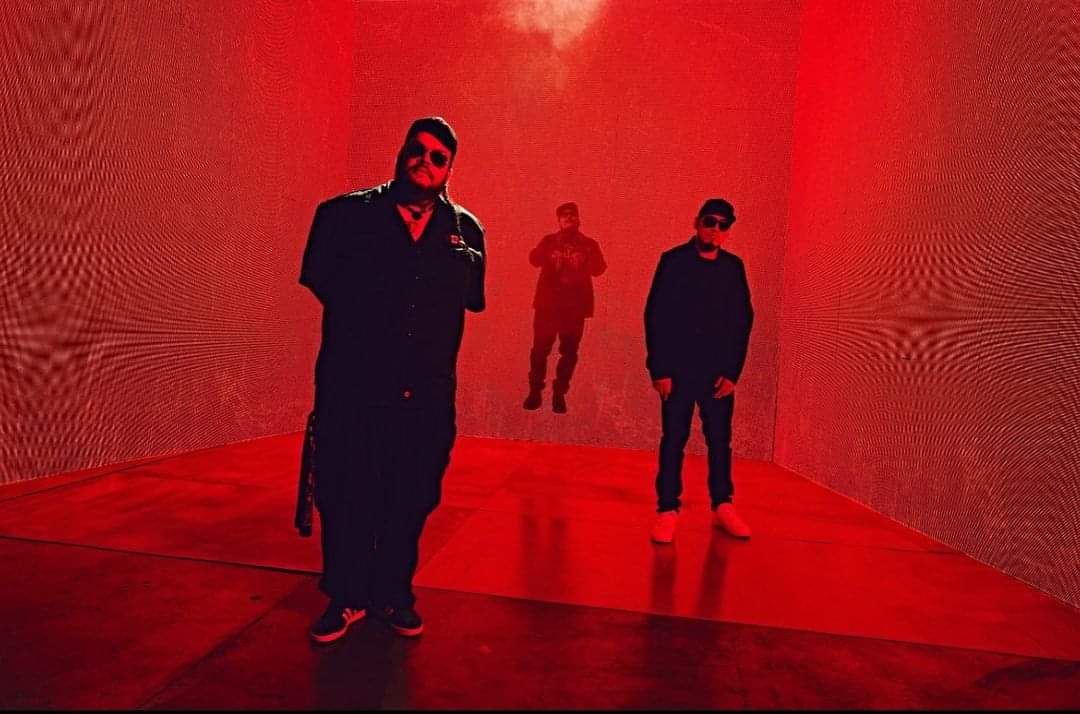 lennonmxoficial's tweet photo. ¿Ya listos para "Amor Puro" de @PatoMachete x @SerkoFu x @LaBandaBaston 🔥💿🔥
➡️ 18 de Junio.
#LennonmxAgency #LaTunaGroup #musicislife #musicindustry #PatoMachete #SerkoFu #LaBandaBaston https://t.co/vNHFx0HvXi