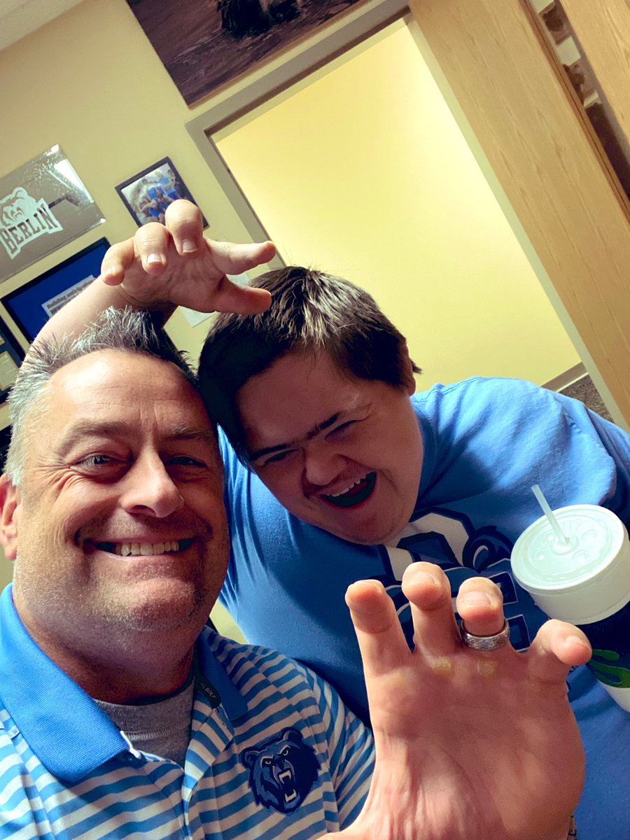 Todd_spinner's tweet photo. A visit from “Murph” was Just the thing for a very busy Thursday summer afternoon at 3140BSR!  #Family🐻✔️💙
@stewartobhsslc @BerlinBearsAD @BerlinBears_SS @obhsclassof22 @OBHS2023 https://t.co/4kVreeHdgf