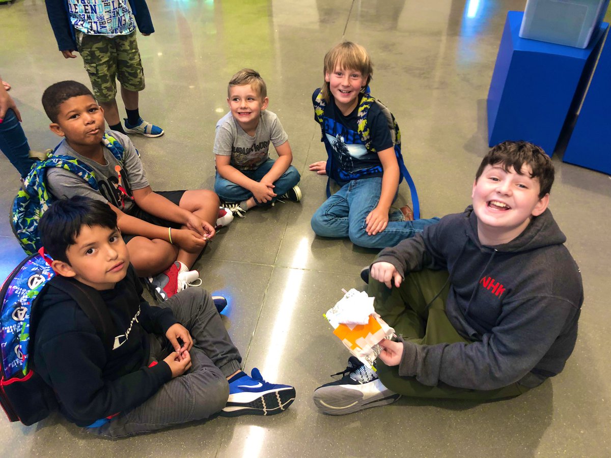 MCMS_Ellis's tweet photo. Students loved working in mixed grade level teams (K-5) to design and build sailboats using household materials! The final test was to see whether their boats would float AND sail. All teams were successful. We celebrated their hard work with popsicles! #IL3 #MCMS https://t.co/JaSCuDJwbl