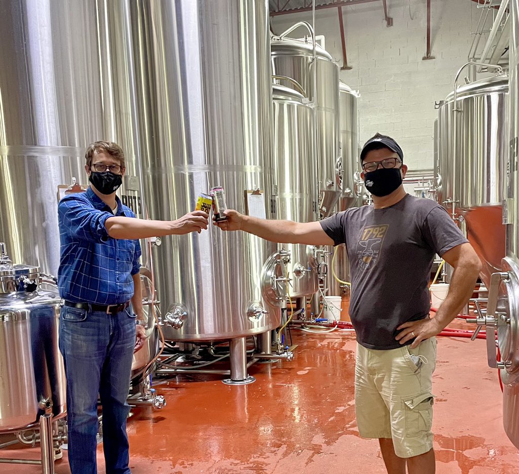 MonteMcNaughton's tweet photo. This Ontario Craft Beer Week, I got to tour @sonsofkent! Big thanks to Doug Hunter for showing me around.
Fun fact - their building was an old movie theater where I watched movies growing up.
I encourage everyone to support your local brewers!🍻
#SupportLocalSupportCraftBeer https://t.co/yzHrPwvwxq