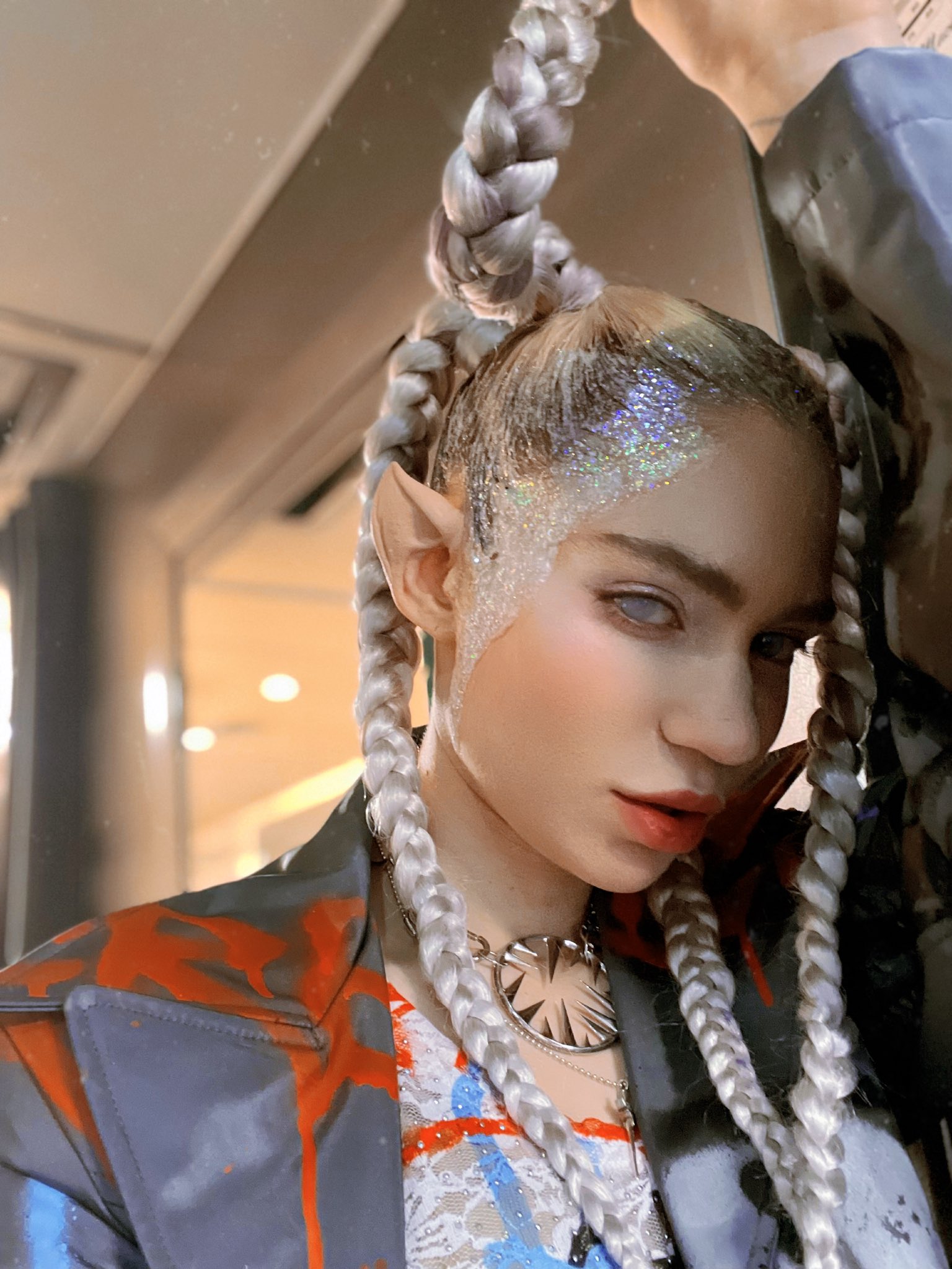 ♫ Grimes