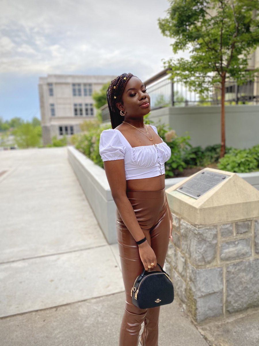 Mrs Odogwu 💋 tweet media