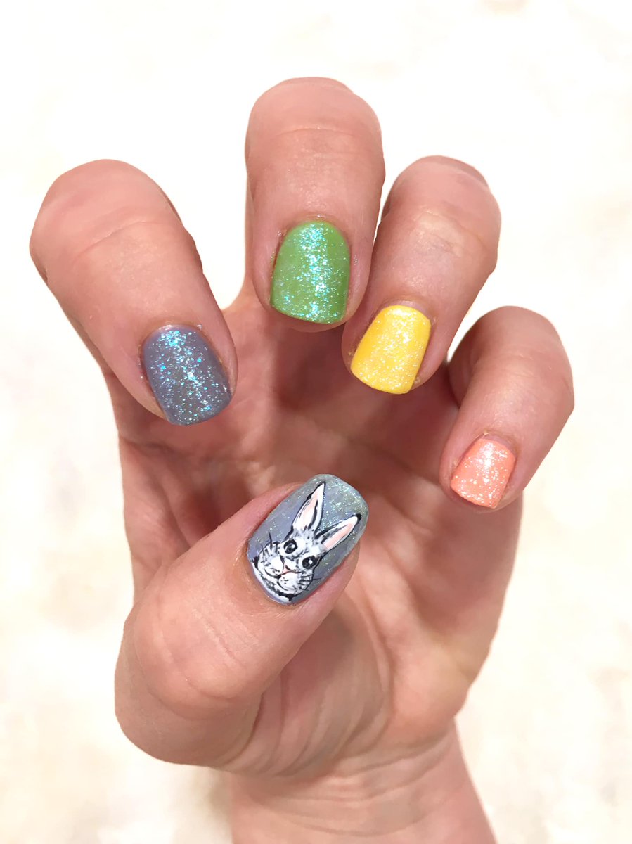 GelMoment's tweet photo. Image provided by Independent GelMoment Distributor Alexis Brick

GelMoment colours used: #SmokySkyGM, #LoveeDoveeGM, #RavensKissGM, #WitchcraftGM, #LemonMerengueGM, #SublimeGM, #AprilInMadridGM, and topped with #KameleonSpiritGM https://t.co/V60cpndJrA