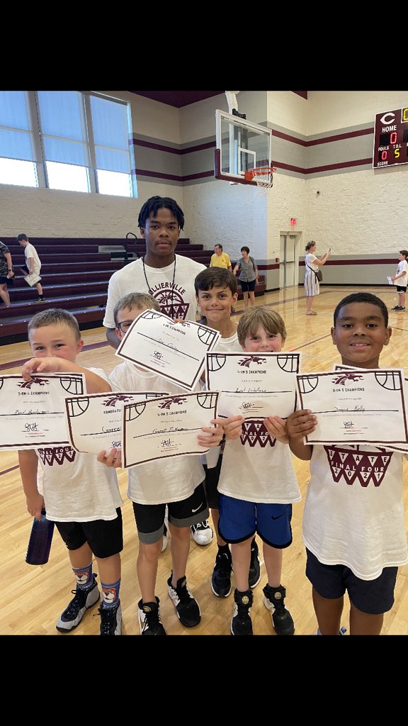 cvilleu_mbb's tweet photo. Camp #1 β
Future πβ
Photo Dump β
#WhyBeAverage #FTH #RunItBack https://t.co/bGwByKJZz6