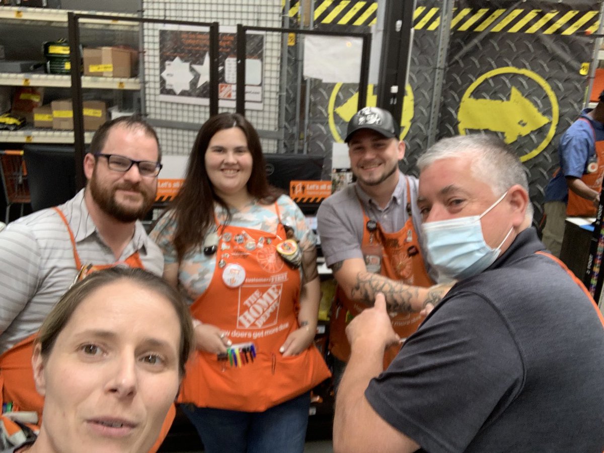 Ela (@elazielinska11) on Twitter photo Shout out to Trevor - Lead at 2673! Trevor puts customers First! Driving orders accuracy and under 5 min experience at SD. Thank you for all you do! <a href="/ctk012/">Conor Kennedy</a> <a href="/darylouellette/">Daryl Ouellette</a> <a href="/Mickey2015O/">Michael O'Neill</a> <a href="/THDMikeP/">Mike Powell</a> @rosadyer01 Shout out to Trevor - Lead at 2673! Trevor puts customers First! Driving orders accuracy and under 5 min experience at SD. Thank you for all you do! <a href="/ctk012/">Conor Kennedy</a> <a href="/darylouellette/">Daryl Ouellette</a> <a href="/Mickey2015O/">Michael O'Neill</a> <a href="/THDMikeP/">Mike Powell</a> @rosadyer01