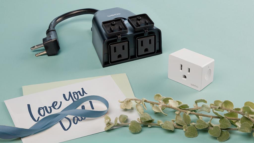 WEMO's tweet image. Dads love a deal! Now through June 20, get a WiFi Mini Smart Plug, WiFi Smart Outdoor Plug 🔌  or both and save 15%. Just use promo code WEMODAD21 at checkout. 🏡