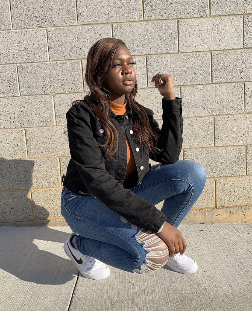 delaliii_'s tweet photo. hey everyone!! I’m Delali, a rising junior majoring in Biology and clinical neuroscience. Some may say I can dance a little👀 Anyway y’all know what’s up, reach out if you ever need anything!#vtfollowtrain #vt25 #vt23 https://t.co/jQ50wI1TqW