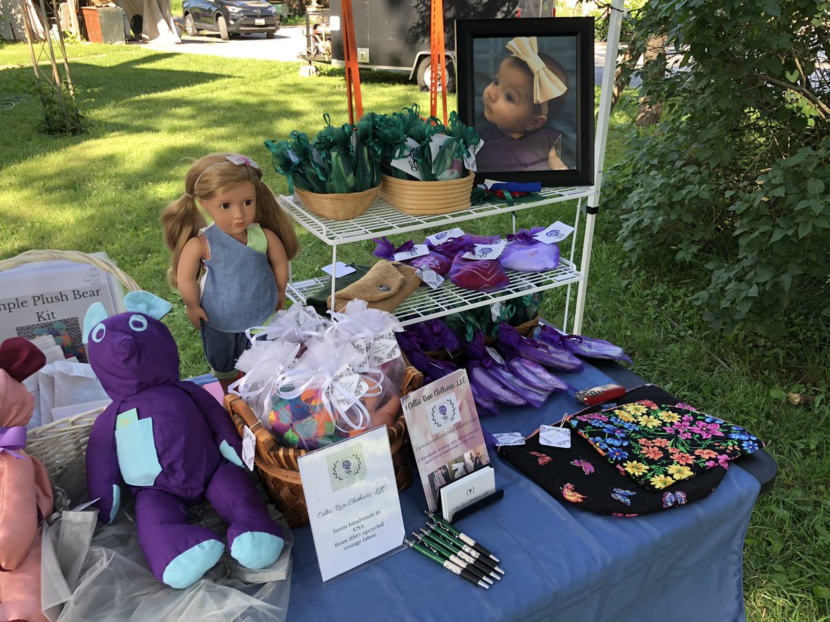 ClothiersRose's tweet photo. All set up for the #chartreuseandco summer yard sale! Come see us from 10am-4pm, Fri-Sat https://t.co/7rW9J9dtbY