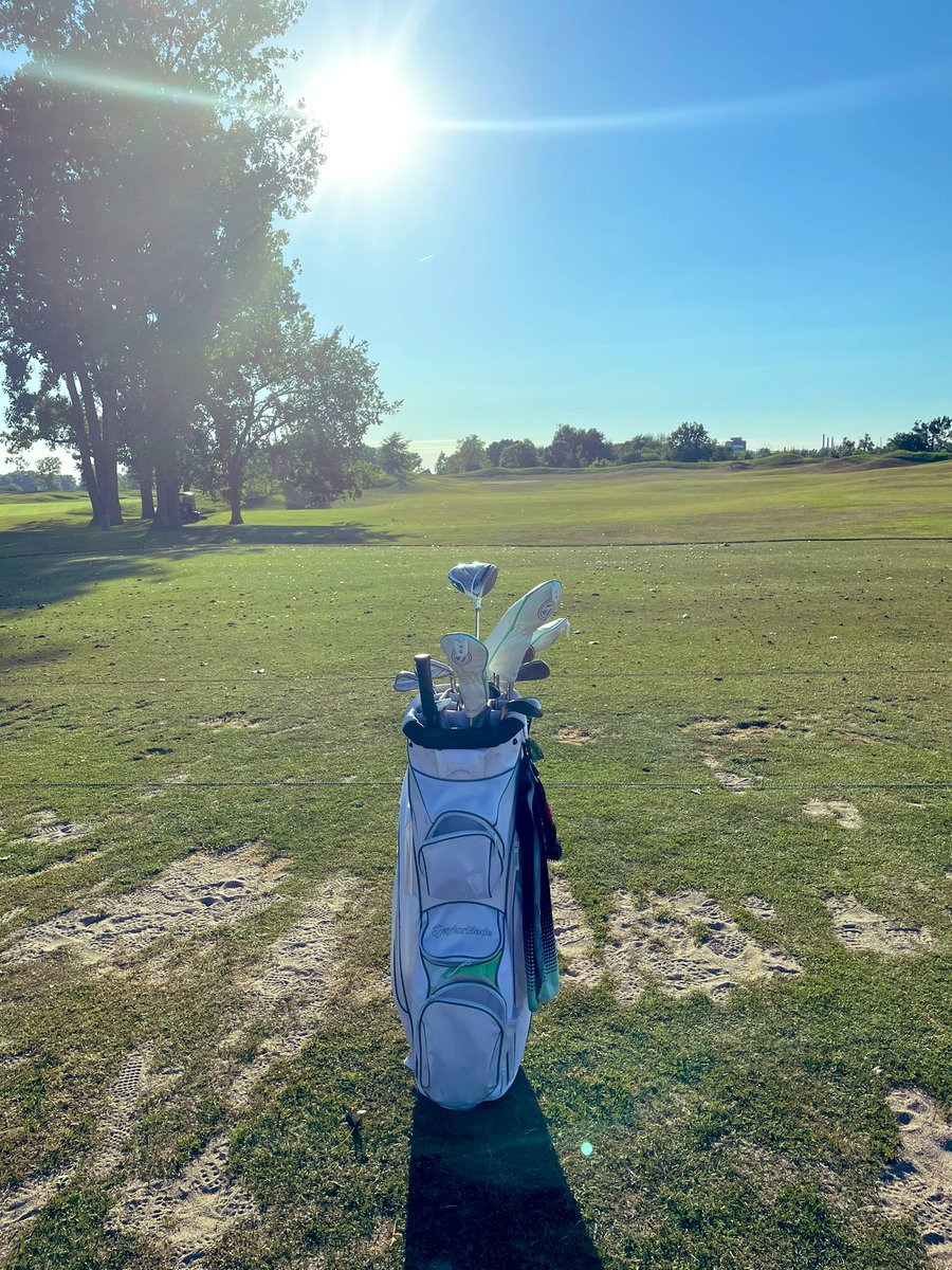 As <a href="/coldplay/">Coldplay</a> said, 🎶 And dream of para-para-paradise
Para-para-paradise
Para-para-paradise 🎶 

#YGQ #Golf