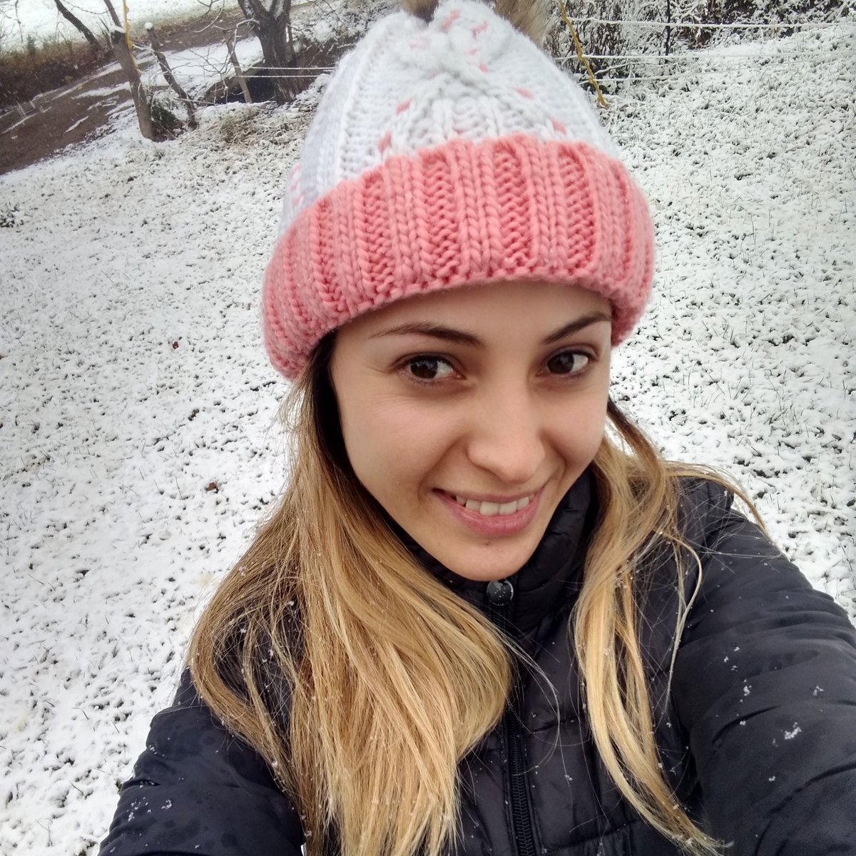 ClauMarcuzzi's tweet photo. #NuevaFotoDePerfil
#nieve #2021 #Smile #photooftheday https://t.co/yM9Zz0UU9v