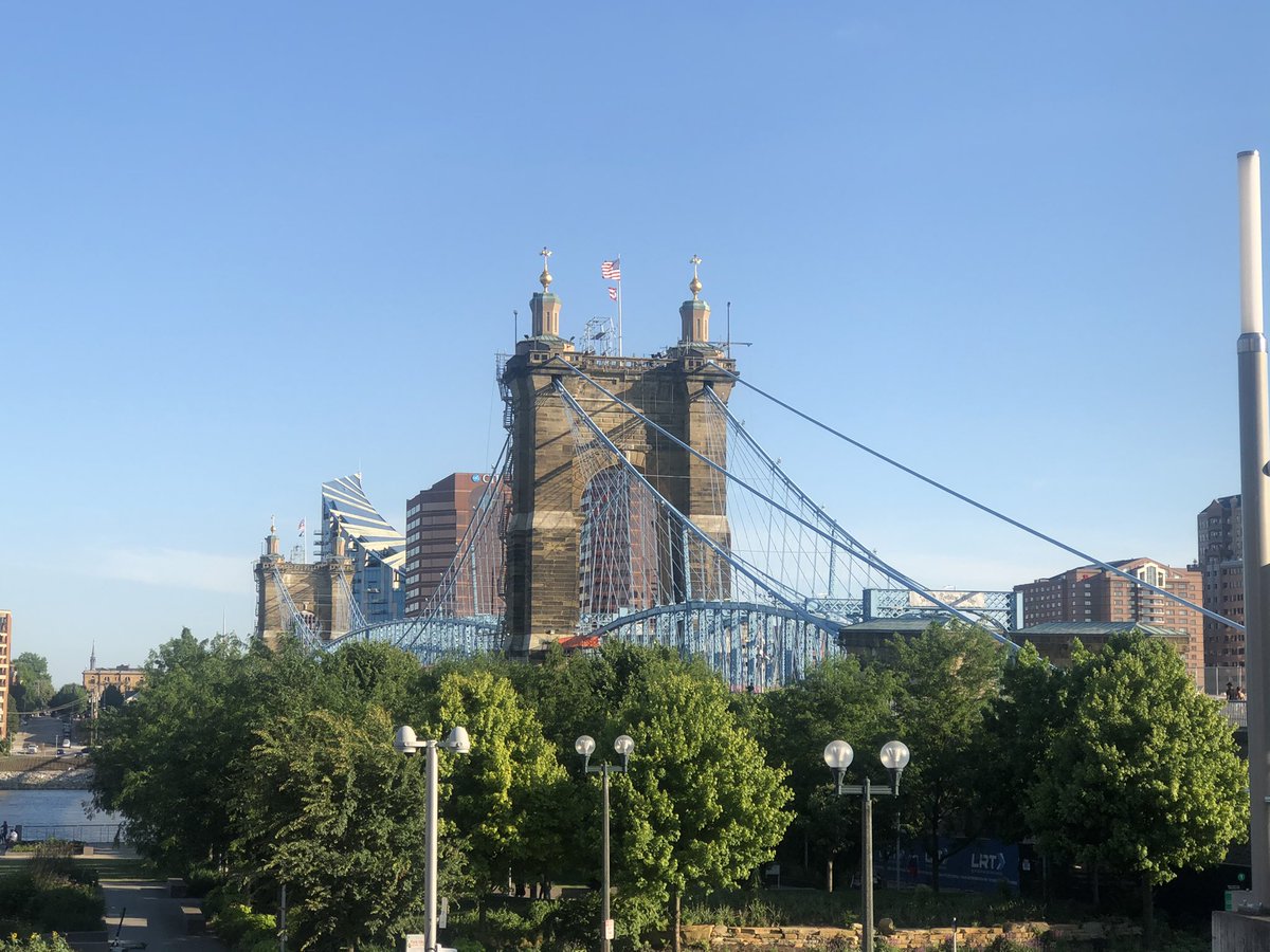 TessaWales7's tweet photo. I love Cincinnati ❤️ #Moerlein https://t.co/C2yGM8jXP1