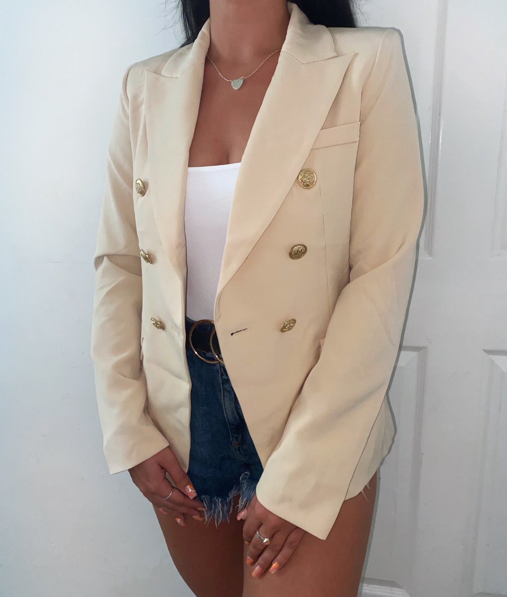 7CollectionUK's tweet image. Head over to The Seven Collection to shop our new Beige Gold Button Blazers and more affordable, stylish women’s wear thesevencollection.co.uk 🛍💗(Clearpay checkout option available!)