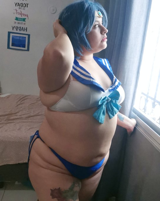 Morita Kawaii 🆘🔞 - Me hicieron sentir tan basura con mi fisico que aveces siento que no valgo la pena. https://t.co/M2Yq1RUM0W