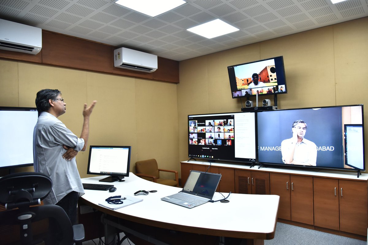 iimaepgp's tweet photo. A glimpse of an interactive session of "Applied Game Theory And Marketing" conducted by Prof. Ramanathan Subramaniam for the #IIMA's #ePGP students.

#ePGP #VirtualMode #eLearning #IIMAhmedabad #COMM #BlendedLearning #Prof. Ramanathan S

For more details: https://t.co/fk9kV8zwot https://t.co/XgxgTiW4Tr