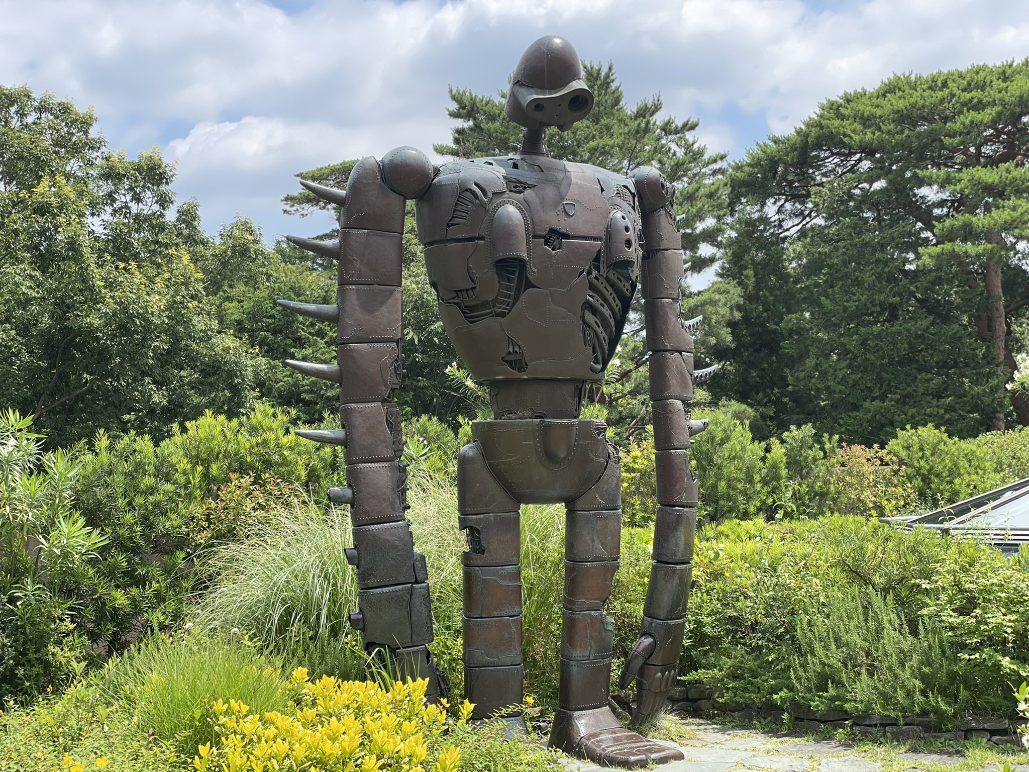 三鷹の森ジブリ美術館 今日のような曇りの日は ロボット兵が上手に撮影できそうです さわってニコニコしてくれる子もいれば こわいー と逃げられてしまうこともある彼 いつも屋上で静かに見守ってくれています T Co Rwry30ej Twitter 三鷹の森ジブリ美術館 今日のような曇りの日は ロボット兵が上手に撮影できそうです さわってニコニコしてくれる子もいれば こわいー と逃げられてしまうこともある彼 いつも屋上で静かに見守ってくれています T Co Rwry30ej Twitter