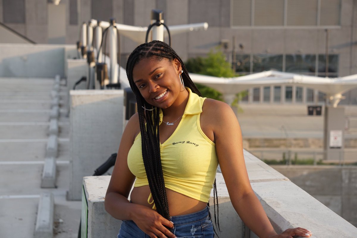 stunna_kayy's tweet photo. Uh oh We back at it!! Hello everybody my name is Kara and I am a rising junior majoring in Animal and Poultry Sciences 🦃. If you see me around campus don’t be afraid to speak… I’m nice ❤️ #Vt26 #Vt25 #VTFollowTrain https://t.co/8i3wGD2uDL