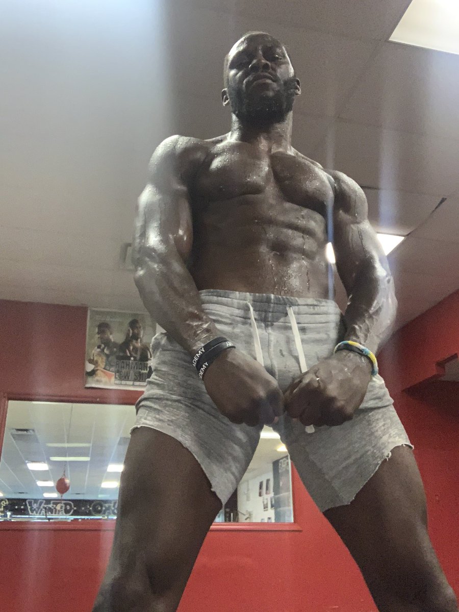usscunningham's tweet photo. My birthday is next month .... mid 40s 
Here I come 
Fight news coming soon 💪🏿💪🏿😉#legendary #ussislegend #stevecunningham #usscunningham https://t.co/JjHANrcM2c