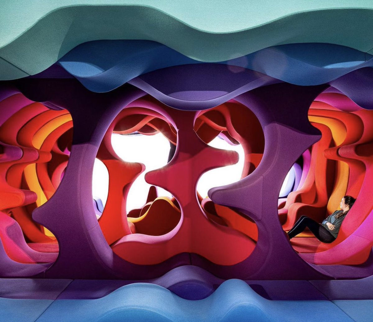 DesignApplause's tweet photo. Home Stories: Verner Panton’s legendary Fantasy Landscape @DesignMuseumBE ⠀
⠀
#vernerpanton #visiona2 #architecture #architect #designmuseumgent #designmuseum #homestories https://t.co/A1SPHkcceB