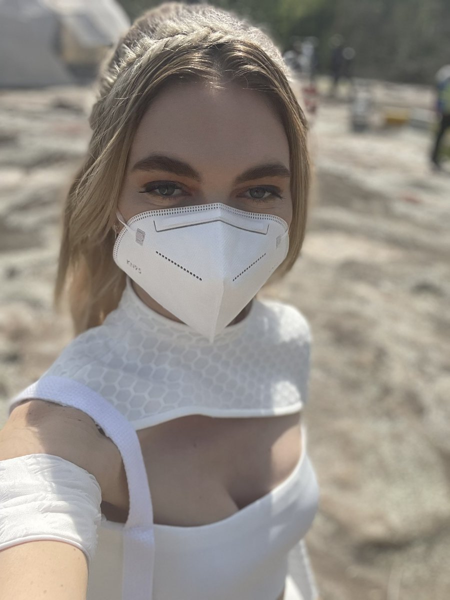 Tonight on an all new #Legacies <a href="/cwlegacies/">Legacies</a> <a href="/annwaltersCD/">Ann Walters</a> Illustration by Gloria Kim