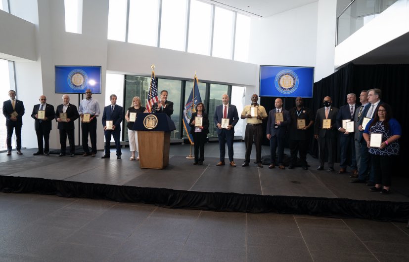 EpluribusUnumNY's tweet photo. @JakeAAdler @RichAzzopardi "It's a testament to the people of the State of New York.”
“And most of all, most of all, the essential workers who came forward and whose effort and courage brought us through this day and they are our heroes."
Gov. Cuomo
https://t.co/9NlukpTSQV https://t.co/A4QOrzjfJ4