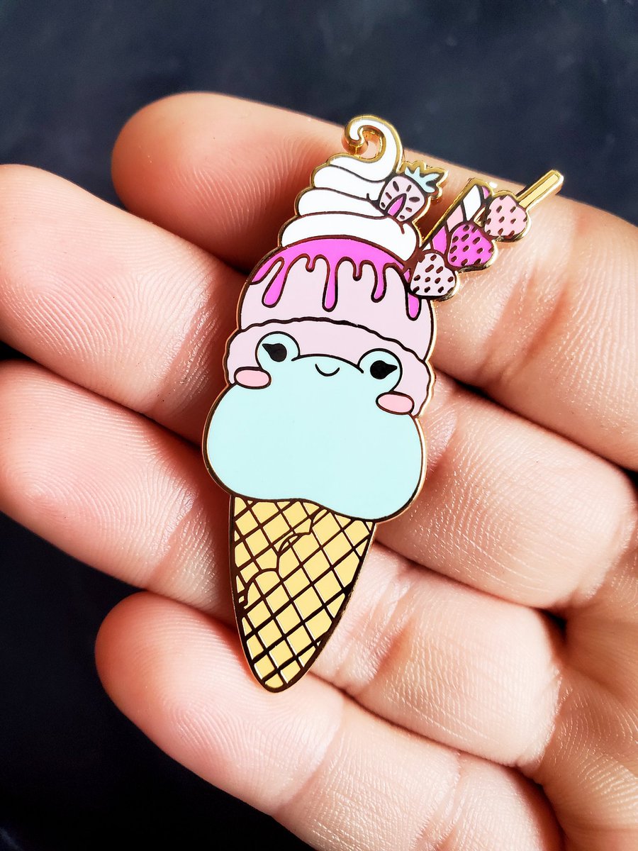 Skyward_Gazing's tweet photo. froggie ice cream enamel pins are still available 🐸 ❤️ https://t.co/lu5YYybXy4