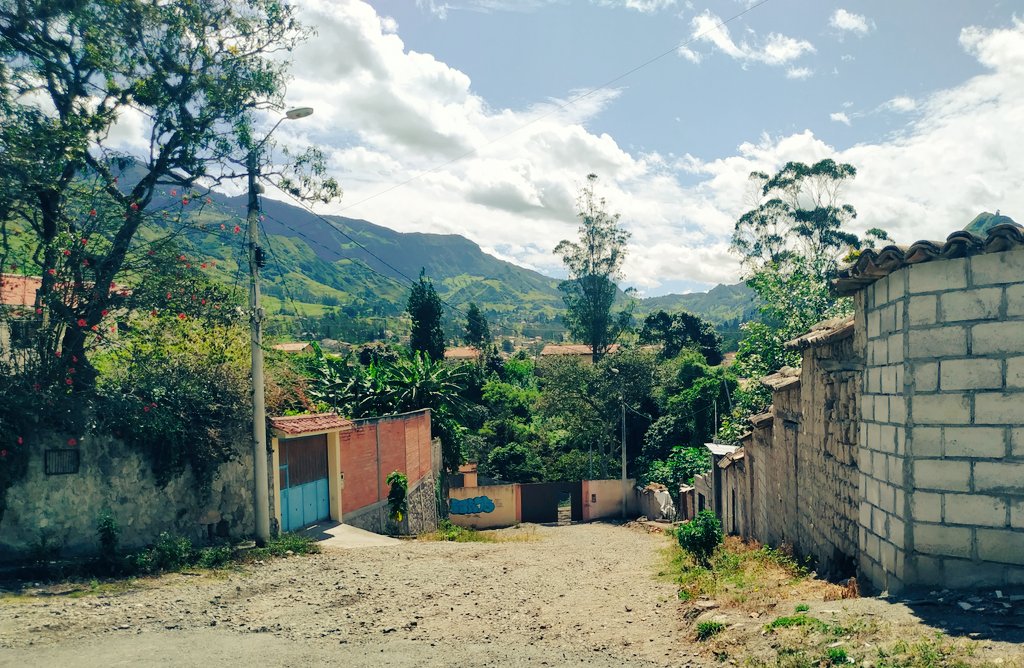 GironMiTierra's tweet photo. #PDOT - Plan de Desarrollo y Ordenamiento Territorial, y el Plan de Uso y Gestión del Suelo - #PUGS tiene que establecer zonas de reservar con alcance cantonal y proyectar Equipamientos de #ParquesLineales en las riberas de quebradas y ríos del cantón #Girón📍
@Municipio_Giron https://t.co/2VC9XKkcj7