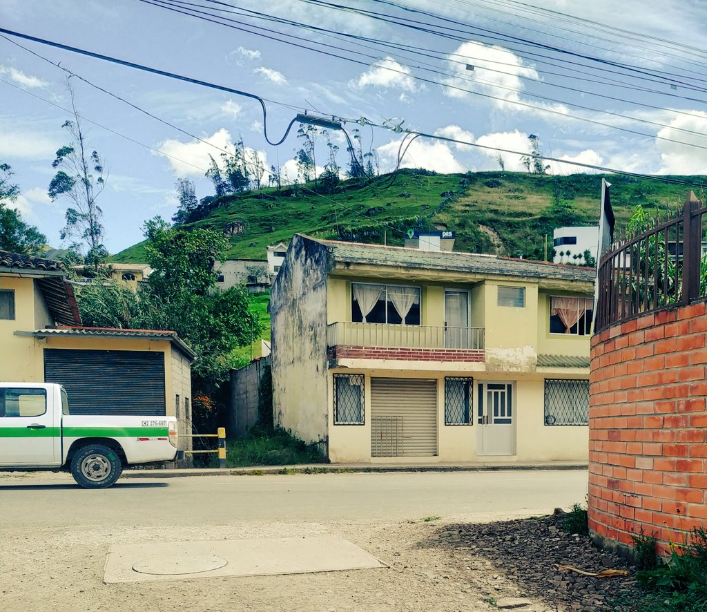 GironMiTierra's tweet photo. #PDOT - Plan de Desarrollo y Ordenamiento Territorial, y el Plan de Uso y Gestión del Suelo - #PUGS tiene que establecer zonas de reservar con alcance cantonal y proyectar Equipamientos de #ParquesLineales en las riberas de quebradas y ríos del cantón #Girón📍
@Municipio_Giron https://t.co/2VC9XKkcj7