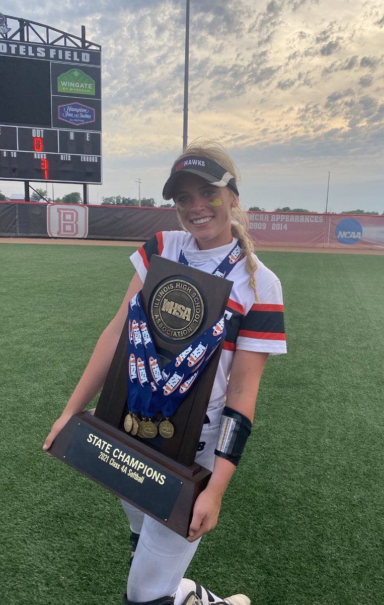 So this just happened!! ❤️🖤2021 IHSA State champs 🥎🔥🔥🥇