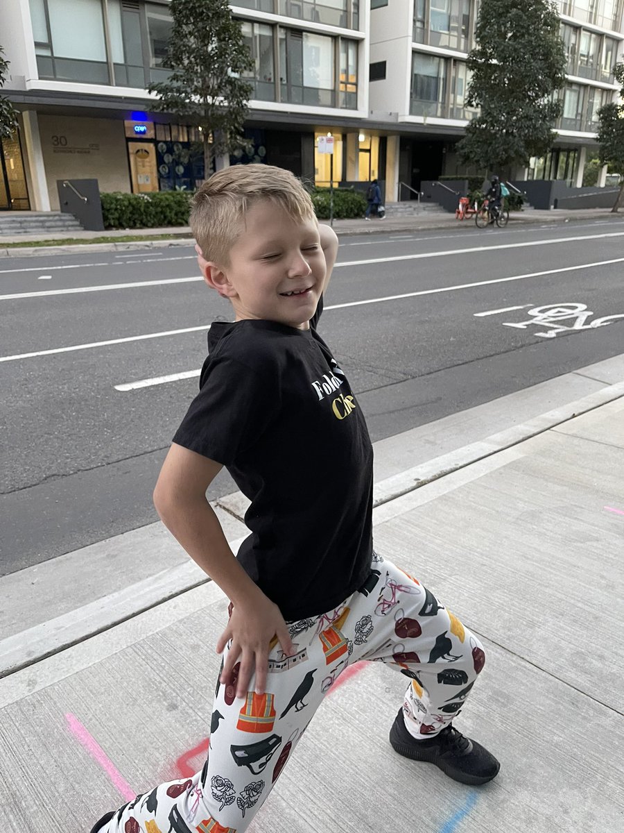 KaseyBadger's tweet image. Fold in the cheese #Coopdog #SchittsCreek #foldinthecheese