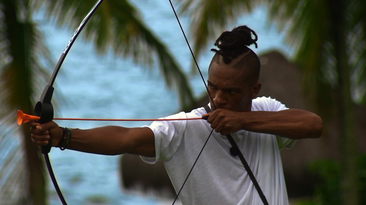 É <a href="/_neguinism/">Bboy Neguin</a> ou Robin Hood? #DeFeriasCelebs