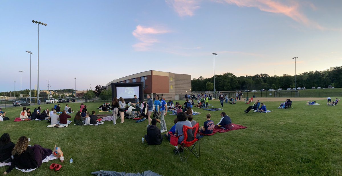 AHSGriffin's tweet photo. End of the school year movie night! 🍿🎬😁 #Shrek https://t.co/sWFM9uVyAR