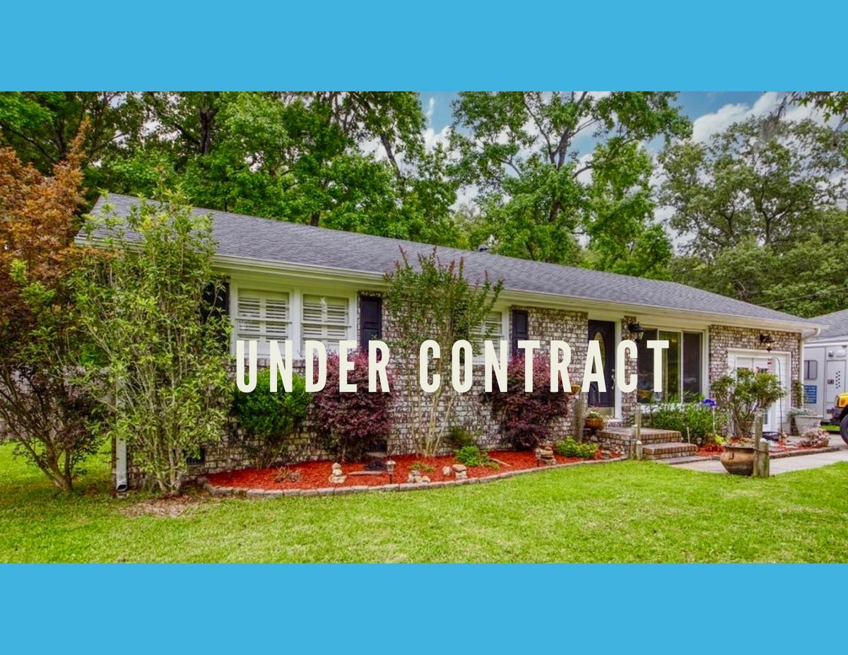 Realtor_CHS's tweet photo. First time home buyer - First offer accepted!  #winningoffer #multipleoffers #sellersmarket #buyingahouse #buyersagent #listingagent #trudysellscharleston #realtorbydesign Call/Text Trudy Mercy Brown 843-224-9822 https://t.co/qObSl5MLwv