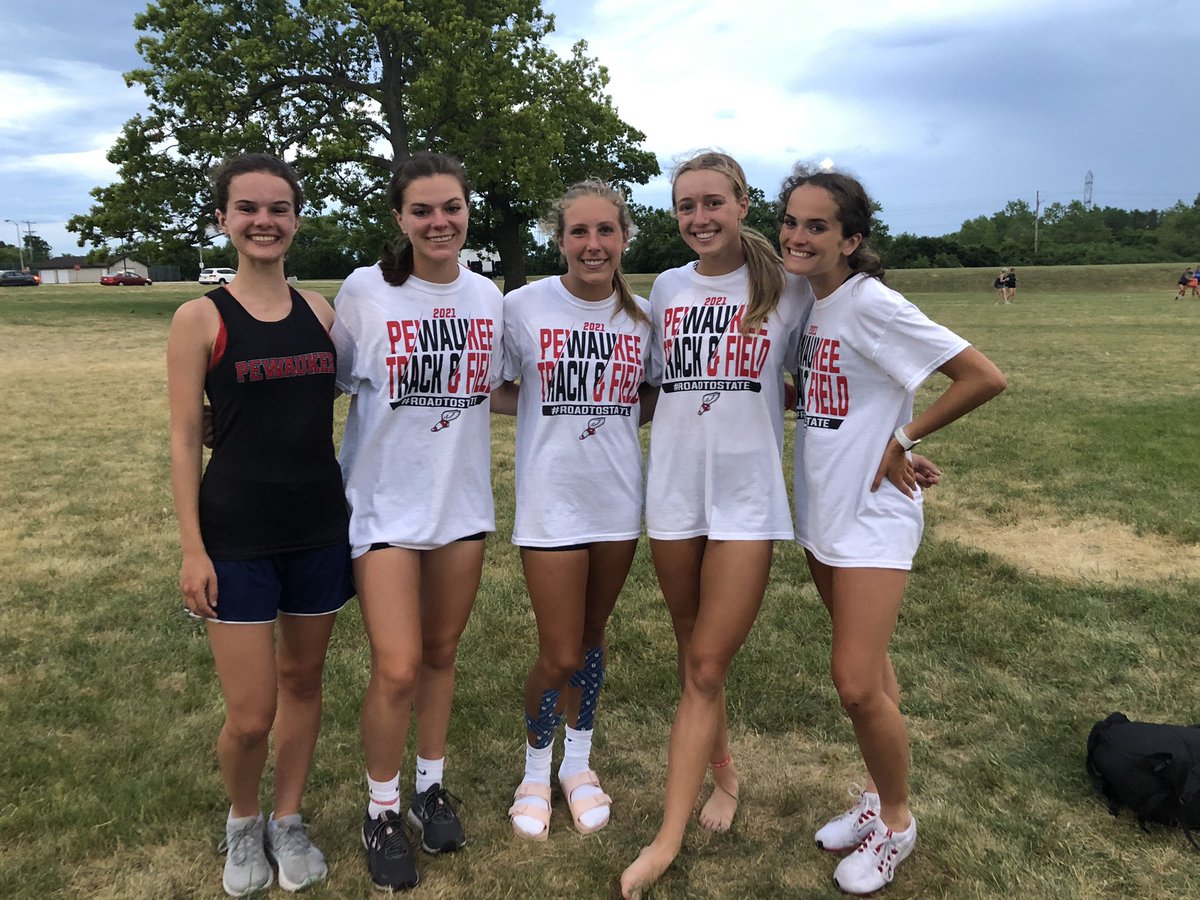 🚨 STATE BOUND ALERT 🚨 <a href="/gracepasdera/">grace pasdera</a> <a href="/ChelseaDanner7/">Chelsea Danner</a> <a href="/MisteleLauren/">lauren mistele</a> <a href="/jordanberglin/">jordan berglin</a> and Elizabeth Ehlert are headed to Lax next weekend in the 4x1, 4x2, and 4x4!!! 2 more school records also fell tonight!!