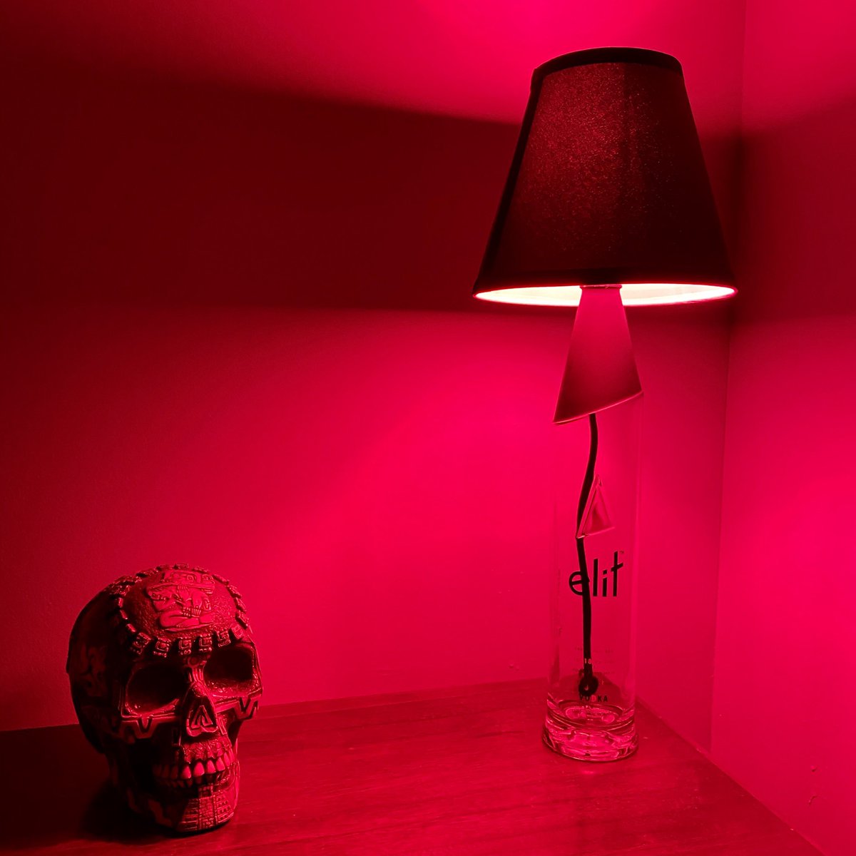 _humblegenius's tweet photo. Elf Vodka Bottle Lamp
DM to inquire!
#21orolder #drinkresponsibly #customs  #customlamp  #bottleart #blackart #blackowned #blackdollarmatters #blackdollar #blackownedbusiness #localblackbusiness #neworleans #batonrouge #bouette #laplace #hammond #kenner #metairie #slidell https://t.co/sp5HNvzqSp